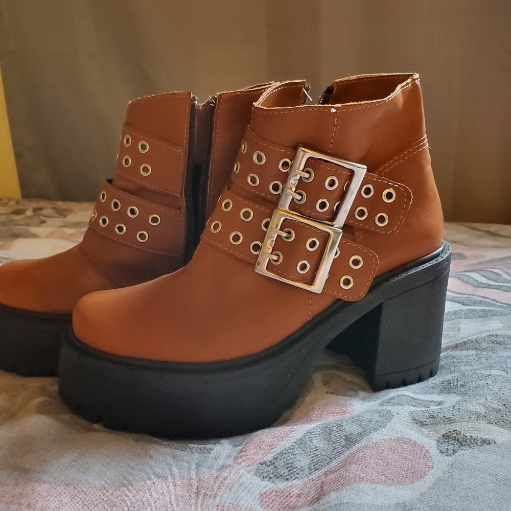 Ankle boots